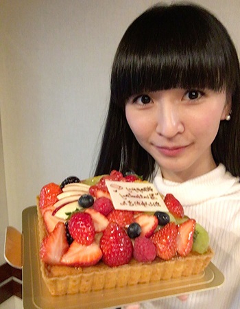 28歳に。
