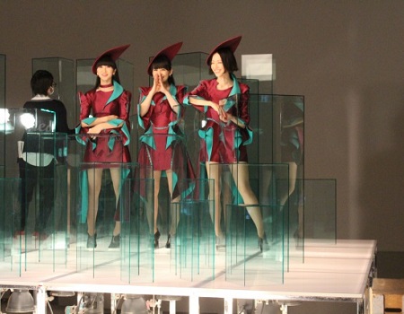 NEW SINGLE 『TOKYO GIRL』 ジャケット写真公開！