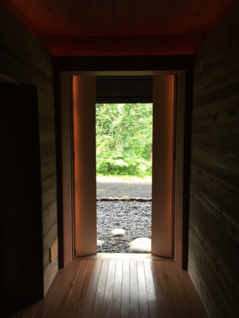 光の館