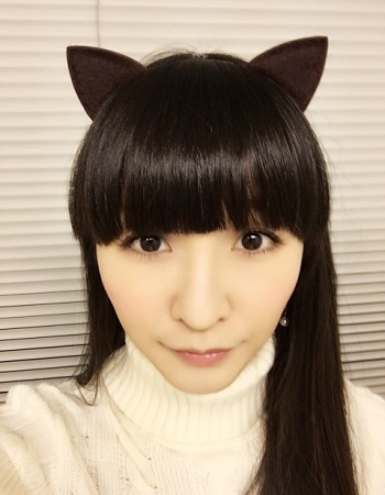 28歳に。